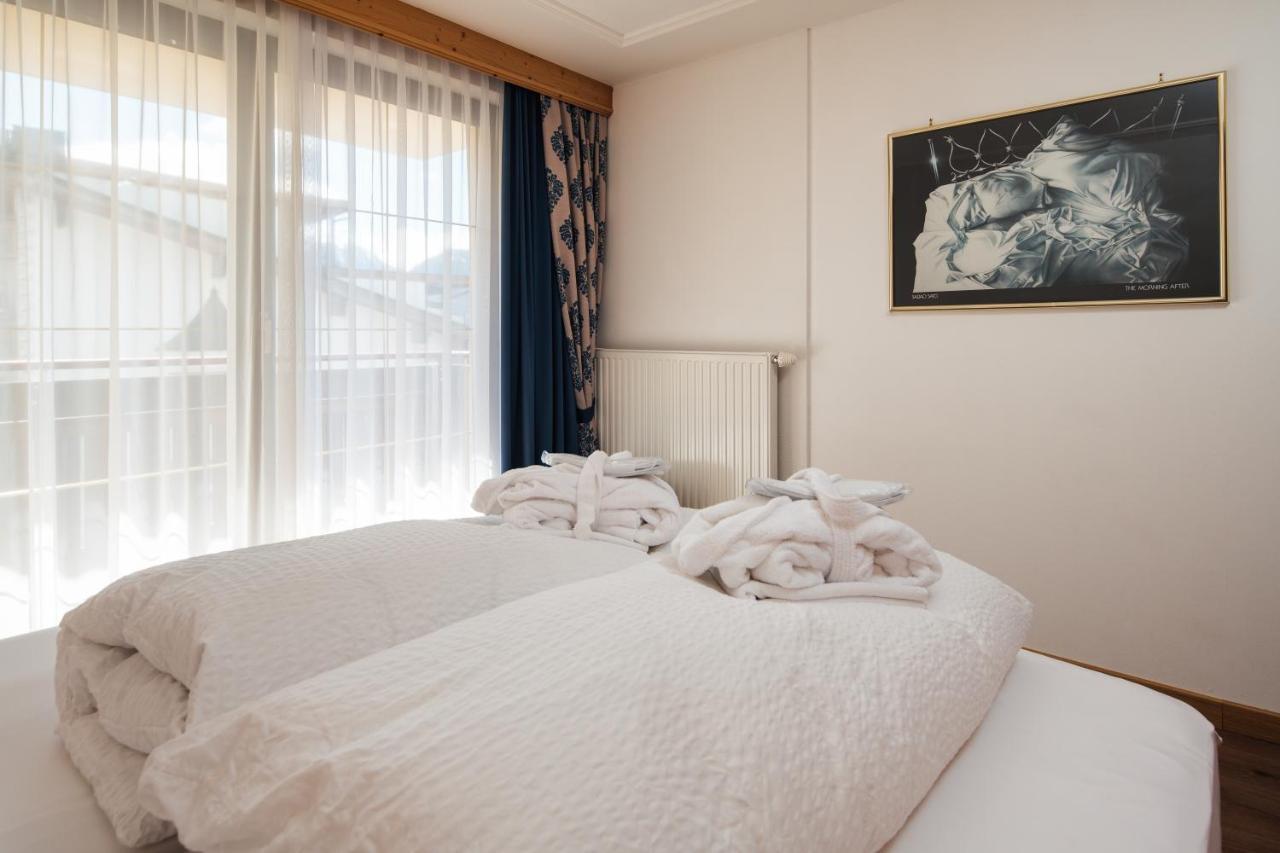Hotel Garni Alpenruh-Micheluzzi แซร์เฟาส์ ภายนอก รูปภาพ
