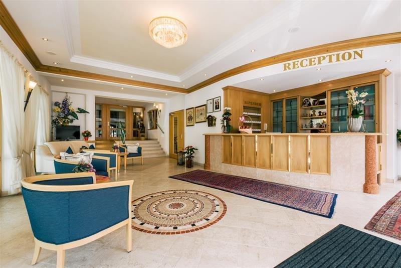 Hotel Garni Alpenruh-Micheluzzi แซร์เฟาส์ ภายนอก รูปภาพ