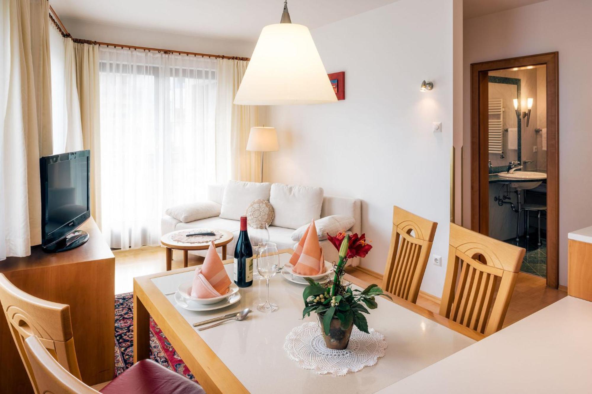 Hotel Garni Alpenruh-Micheluzzi แซร์เฟาส์ ภายนอก รูปภาพ