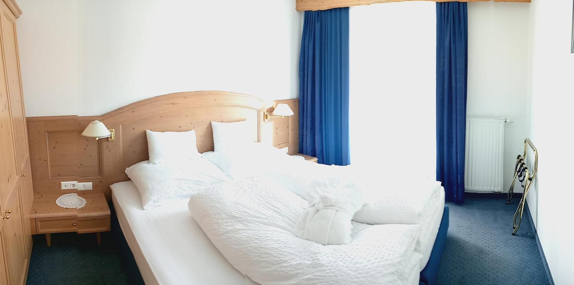 Hotel Garni Alpenruh-Micheluzzi แซร์เฟาส์ ภายนอก รูปภาพ