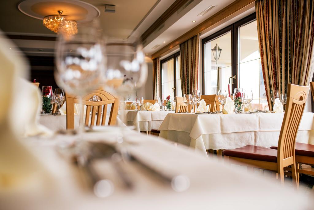 Hotel Garni Alpenruh-Micheluzzi แซร์เฟาส์ ภายนอก รูปภาพ