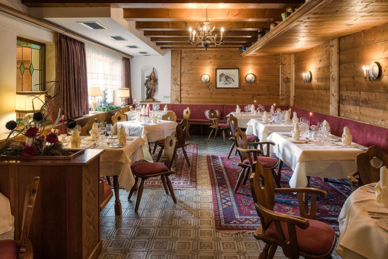 Hotel Garni Alpenruh-Micheluzzi แซร์เฟาส์ ภายนอก รูปภาพ